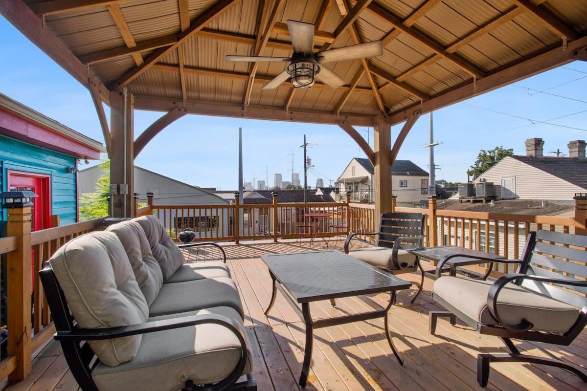 Spectacular Roof Deck - Luxury 3 Bedroom *